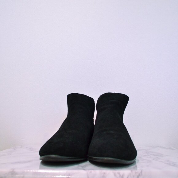 KENNETH COLE REACTION | BLACK EMBELLISHED ANKLE BOOTS - Picture 3 of 7